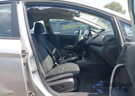 2013 Ford Fiesta Se z USA, uszkodzony, nr VIN 3FADP4BJ0DM153223